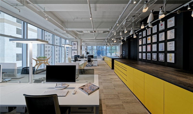 Modern Office Ideas by Ricky Wong Design - RWD Hong Kong Office - lighting office